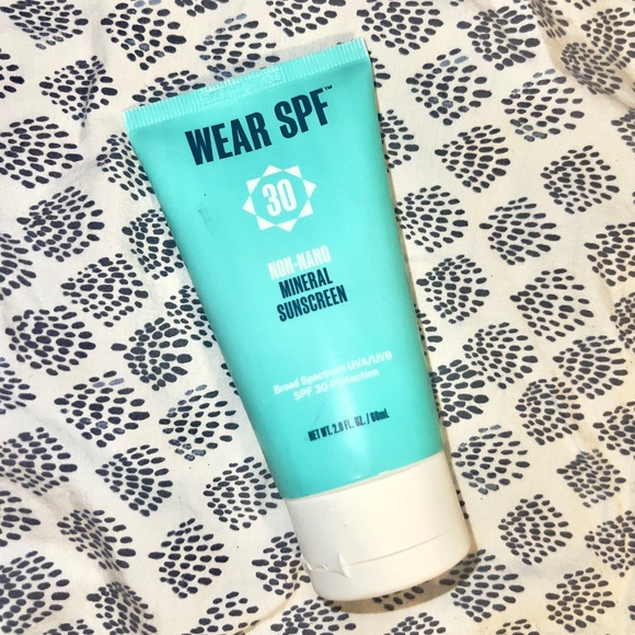 🤩 5 FOR $15 NWOT WearSPF 30 Non-Nano Mineral Sunscreen - Picture 4 of 5